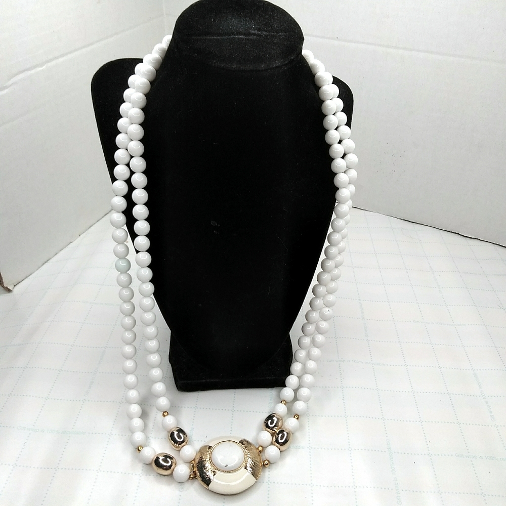 3/$30 VTG White Gold Double Strand Beaded Necklace